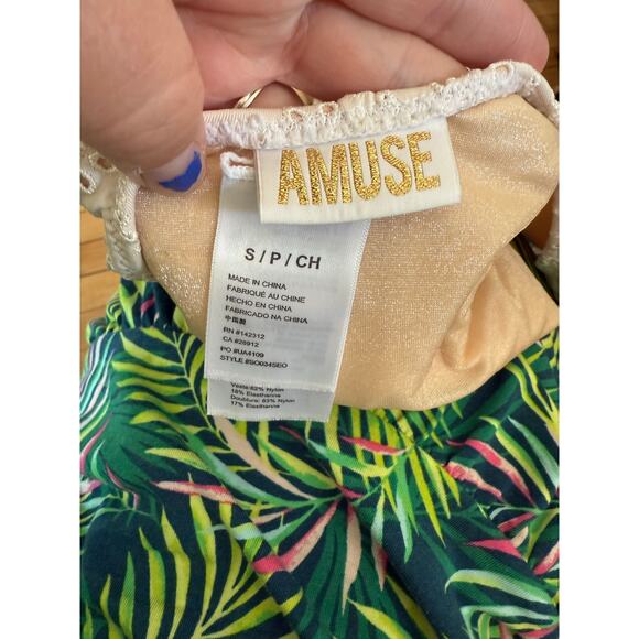 Amuse Society white side lace up one piece swimsuit - Picture 3 of 8